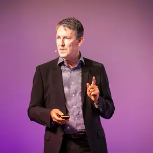 Steve McNicholas