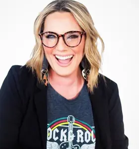 Jonelle Marie Carter - Inspires teams to embrace growth, love, opportunity &amp; worth, Jonelle’s GLOW framework sparks transformative success.