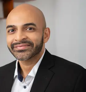 Mahfuz Chowdhury - Mahfuz Chowdhury, 3x TEDx Speaker and Award-Winning Brand Strategist, empowers organizations to amplify their voices through storytelling and resilient leadership.