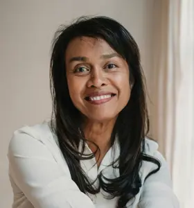 Nina Aziz Justin - THE HUMAN ADVANTAGE™ — Nina Aziz Justin challenges leaders to rethink human power and what makes people and organisations thrive in an AI-driven world.