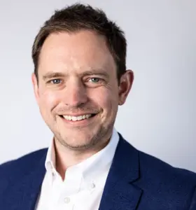 Dominic Colenso - Dominic Colenso helps leaders and teams communicate with clarity, confidence and impact when it matters most.