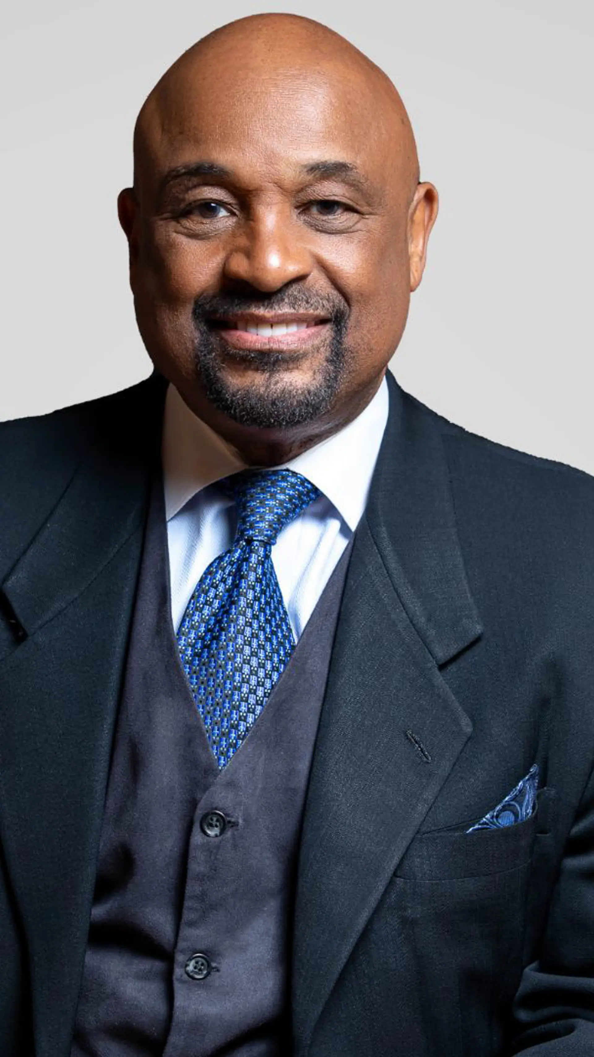 Dr. Willie Jolley - <p data-start="294" data-end="473">Dr. Willie Jolley is a Hall of Fame speaker who inspires people worldwide to grow, win, and turn setbacks into powerful comebacks.</p>