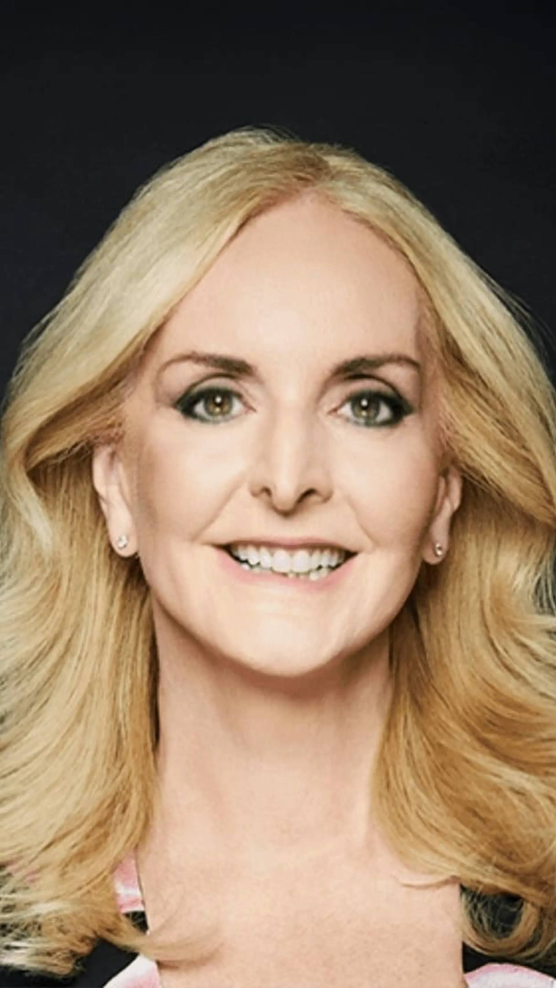 Tanya Goodin - Tanya is a trailblazing author, pioneering thinker and campaigner on tech ethics and digital wellbeing - Helping a global audience forge a healthier, happier relationship with digital devices.