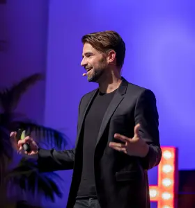 Mark Tuitert