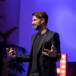 Mark Tuitert