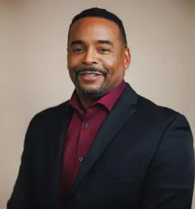 Eric Collier - Eric Collier delivers high-energy keynotes that ignite momentum, reshape mindsets, and help individuals and teams close the gap to their goals.
&nbsp;