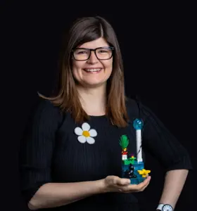 Dr. Kate Raynes-Goldie