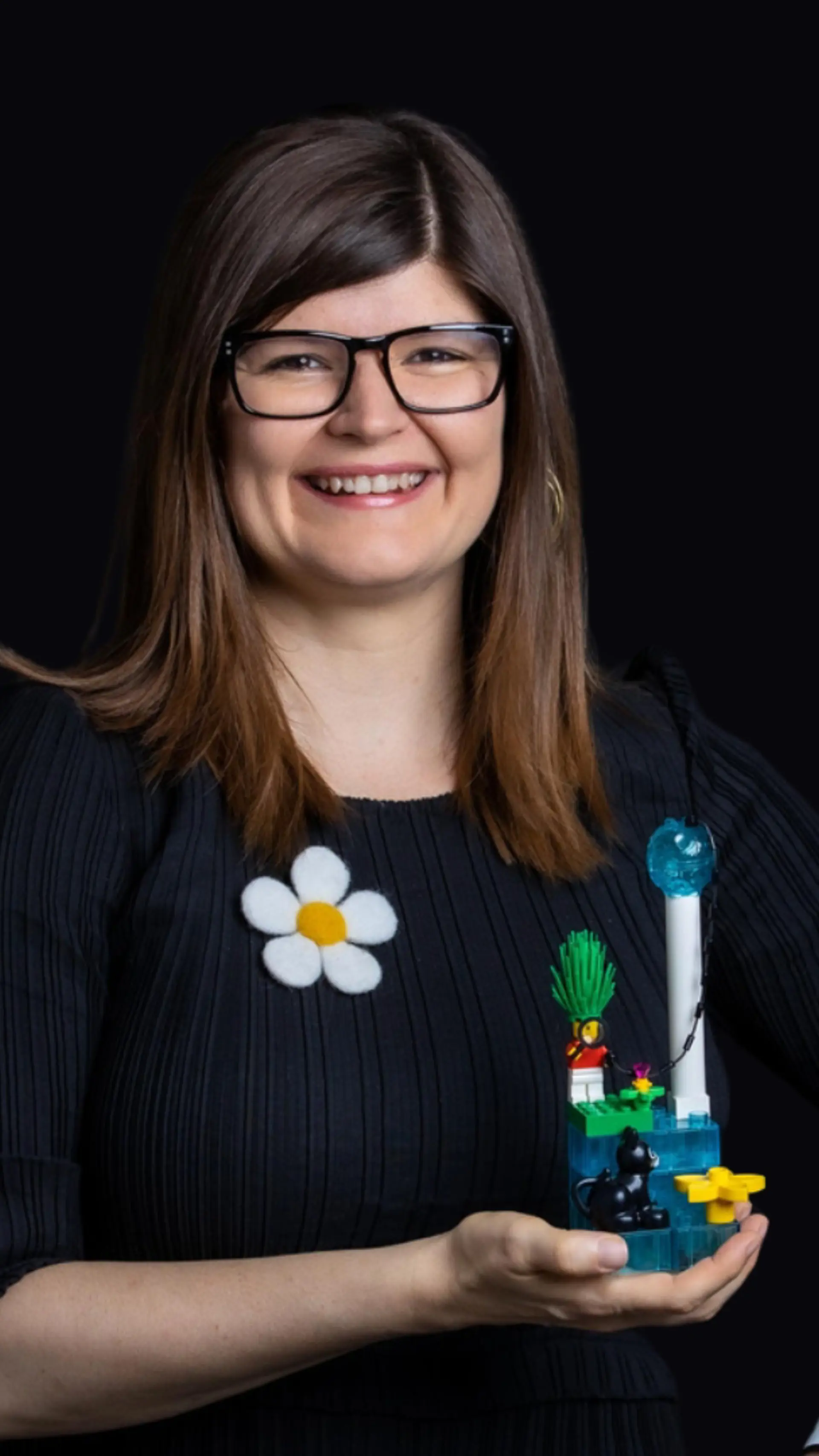 Kate Raynes-Goldie - <p>Dr. Kate Raynes-Goldie helps organisations build curiosity, connection and human capability to thrive in an AI-driven world.</p>