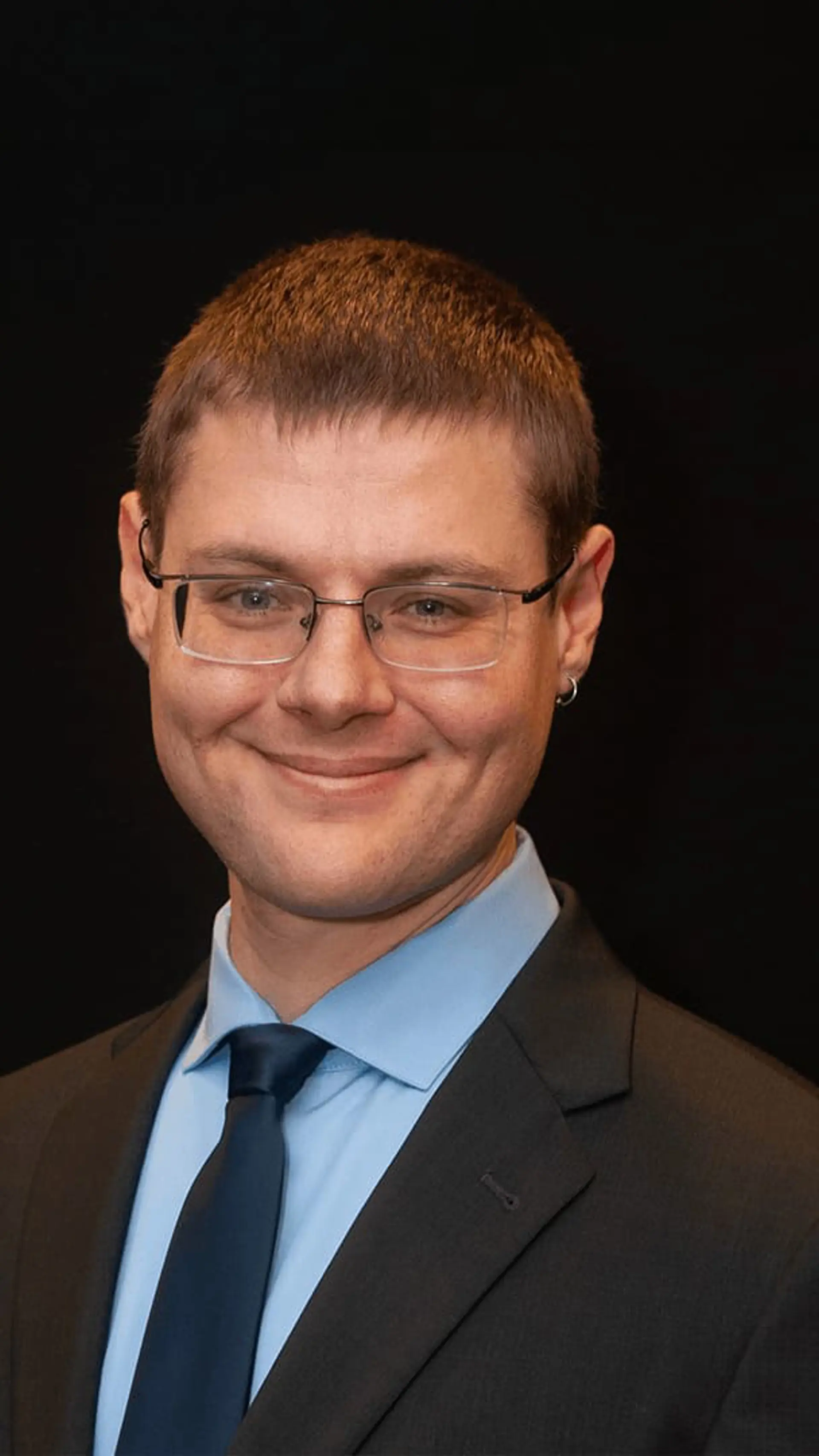 Dr. Gleb Tsipursky - Future-proof your audience via a talk by a world-renowned expert featured in Harvard Business Review, Fortune, &amp; Time.
