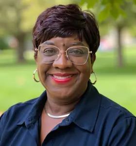 Natasha T. Robinson - Award-winning author and CEO Natasha T. Robinson helps organizations empower women leaders to overcome impostor syndrome and lead with bold, authentic confidence.