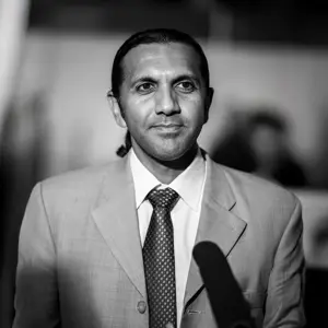 Dr. Avnesh Ratnanesan