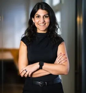 Zamina Ahmad - Award-winning AI expert and CEO who helps leaders turn AI from hype into real, responsible innovation.