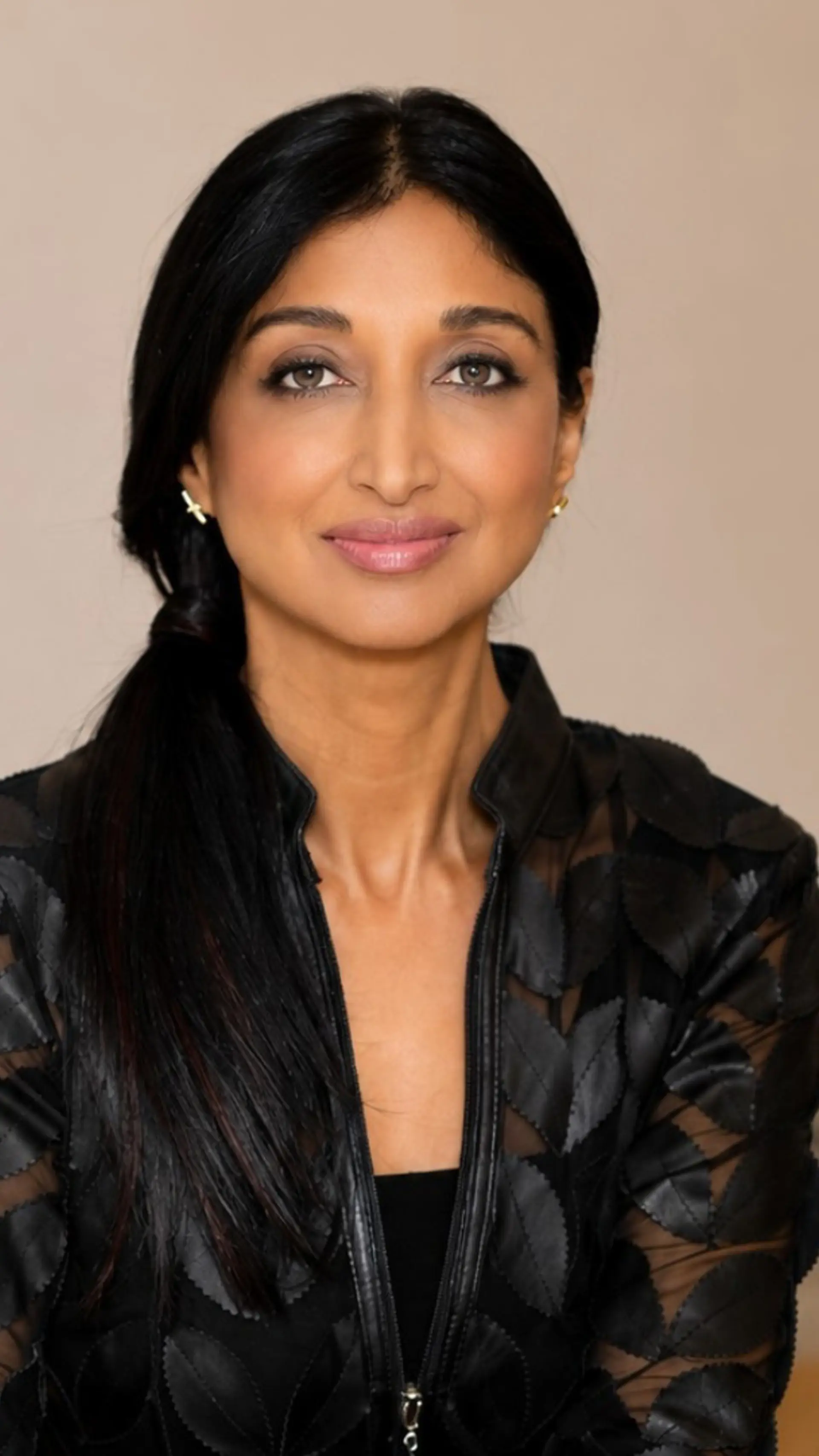 Alka Patel - <p>Discover how Dr. Alka Patel helps leaders and teams live longer, younger and stronger through precision health and longevity science.</p>