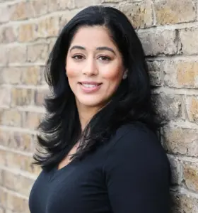 Michelle Enjoli - With global brand expertise, Michelle Enjoli empowers teams to lead with authenticity, strengthen networks, and unlock bold career success from any seat in the room.