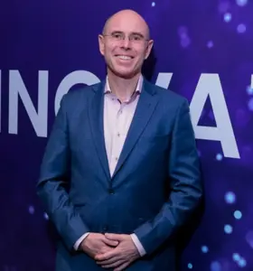 Neil Martin - Formula 1 data pioneer turning advanced analytics into winning race strategies.