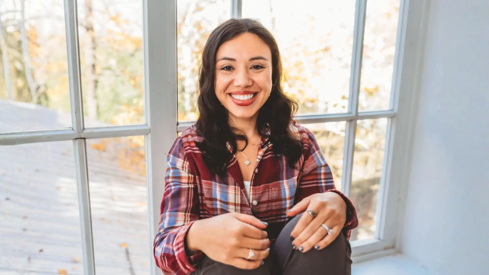 Angela Barnard - <p data-start="478" data-end="610">Angela Barnard helps leaders navigate change with clarity, influence energy, and build grounded, high-performing workplace cultures.</p>