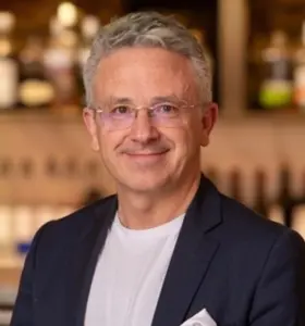 Benedetto Conversano - Global CIO and digital transformation leader sharing real-world strategies to turn technology into growth and competitive advantage.
