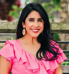 Henna Pryor - Henna Pryor is a global keynote speaker and author, blending corporate experience with science-based methods to improve social fitness and workplace performance.