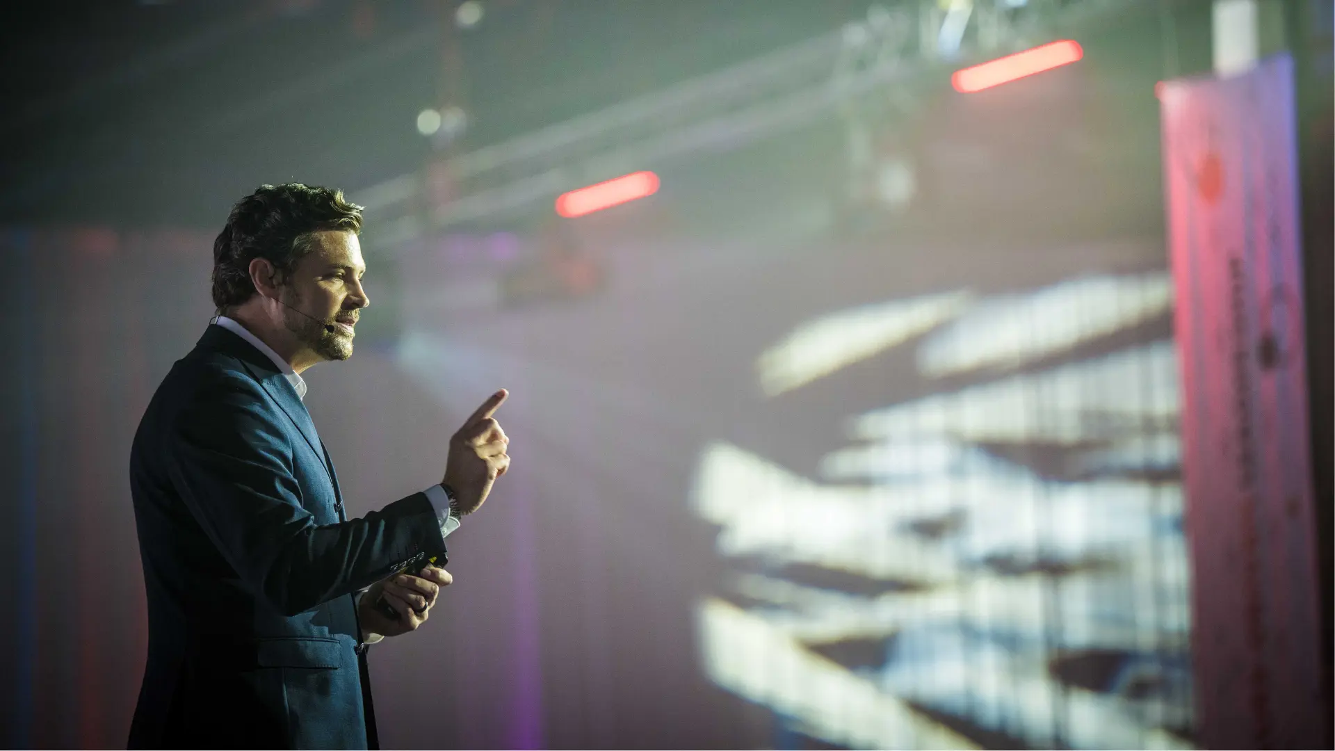 Erik Kruger - <p>Erik Kruger decodes how leaders truly evolve and why transformation either sticks or fades across teams and organizations.</p>