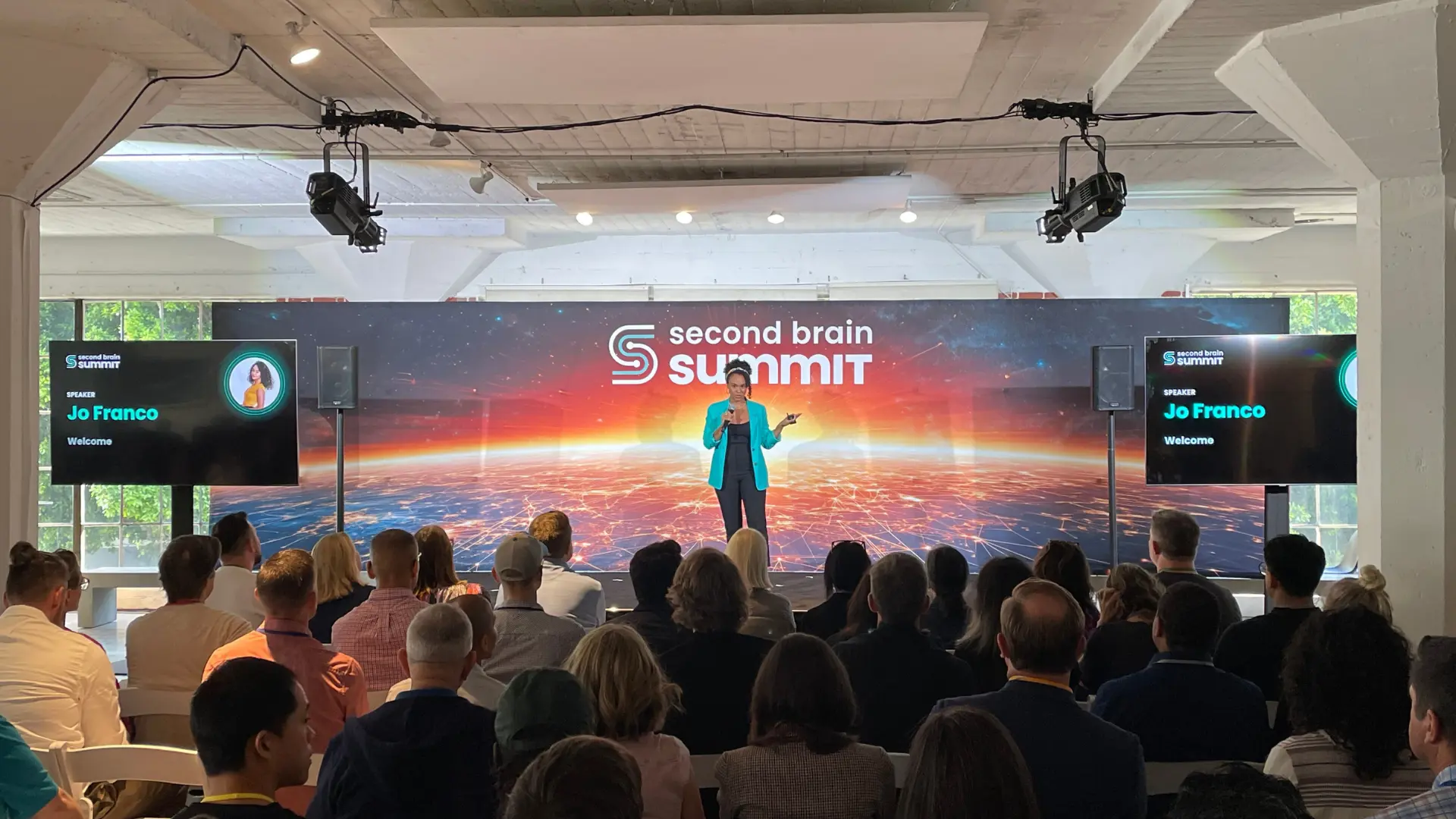 Jo Franco - <p>Jo Franco is a multilingual speaker and storyteller helping leaders unlock authentic charisma, communicate clearly and build lasting trust.</p>