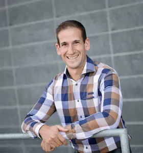 Ramy Nassar - Ramy Nassar, renowned AI strategist and author, shares practical insights on AI product design, revolutionizing businesses worldwide.