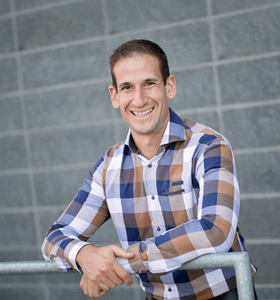 Ramy Nassar - Ramy Nassar, renowned AI strategist and author, shares practical insights on AI product design, revolutionizing businesses worldwide.