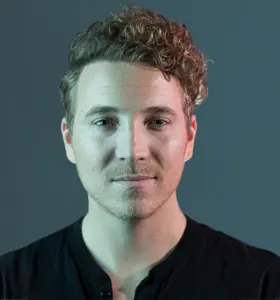 Shane Snow - Award-winning journalist &amp; innovator, Shane Snow, transforms organizations with his keynotes.