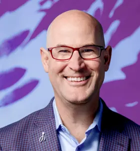 Stan Phelps - Best-selling author and TEDx speaker Stan Phelps empowers leaders to stand out through Differentiated Experience, boosting customer engagement and employee commitment.