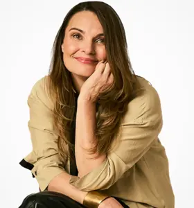 Jamie McMillan - Award-winning ironworker Jamie McMillan helps organizations build inclusive, future-ready workforces through powerful keynote experiences.