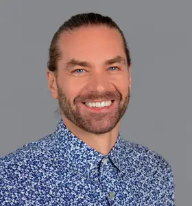 Agnis Stibe - Agnis Stibe inspires audiences with science-backed strategies for wellbeing, sustainable living, and stronger communities.