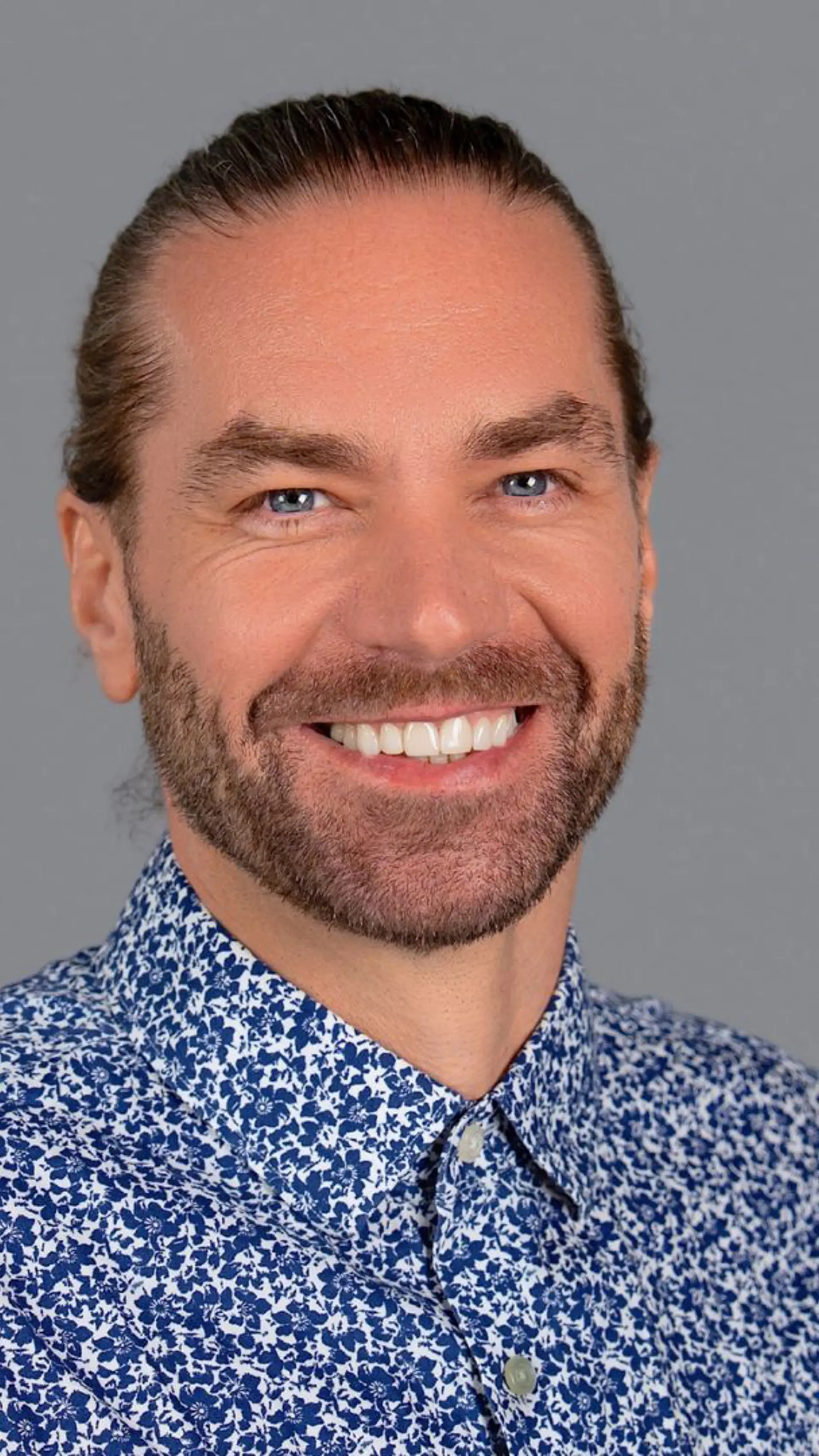Agnis Stibe - <p data-start="225" data-end="375">Agnis Stibe inspires audiences with science-backed strategies for wellbeing, sustainable living, and stronger communities.</p>