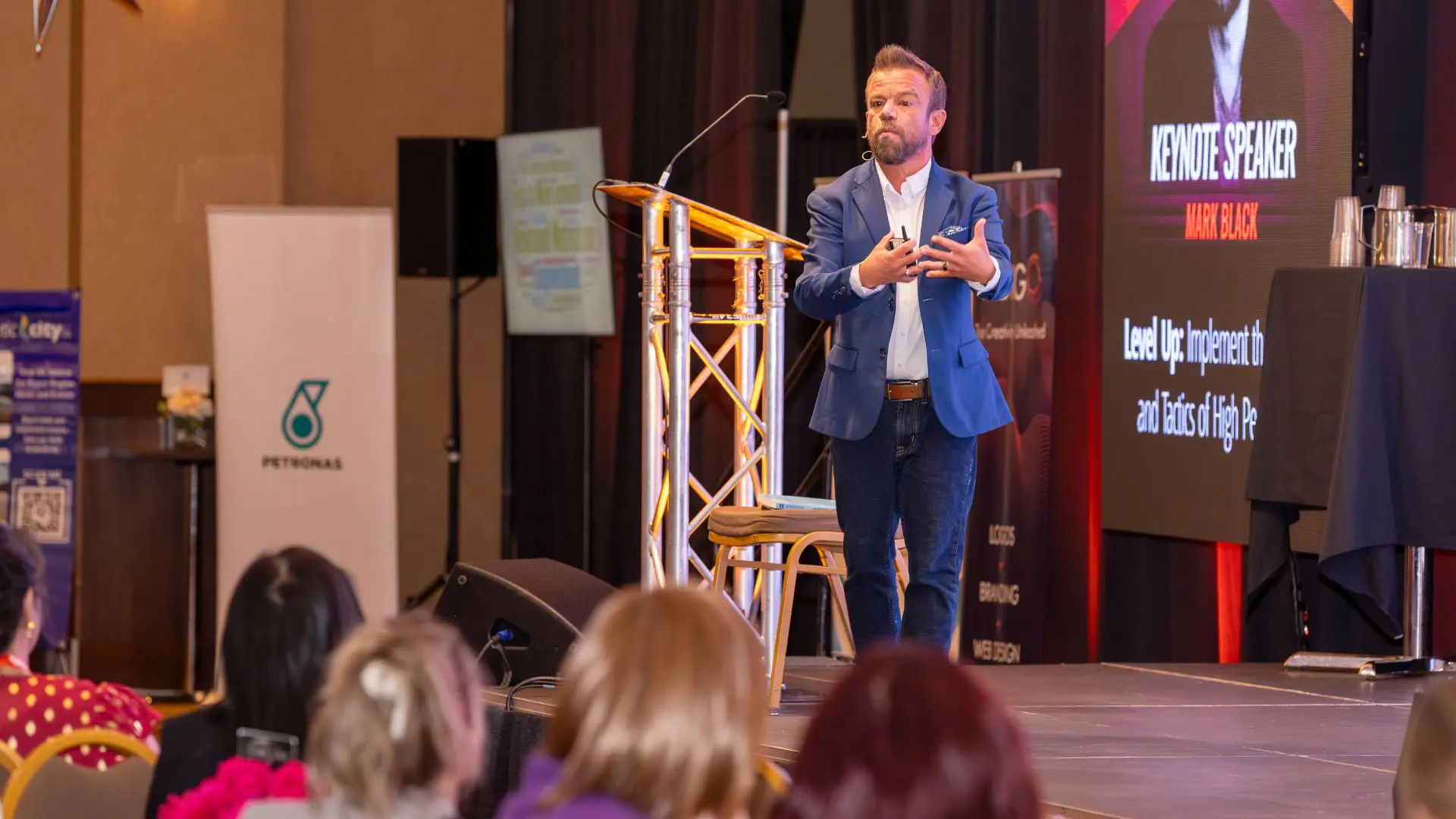 Mark Black - <p data-start="283" data-end="475">Heart and double-lung transplant recipient who became a 4-time marathon runner, inspiring audiences to overcome limits and build true resilience.</p>