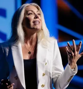 Unni Turrettini - Unni Turrettini helps leaders move beyond stress and into connected, intuitive, high-impact leadership.