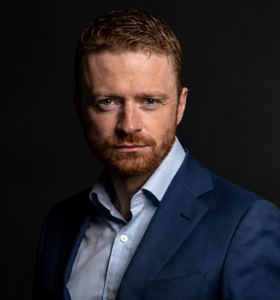 Morgan McSweeney - Discover how strategy, leadership and trust shape success in politics, organisations and an increasingly unpredictable world.