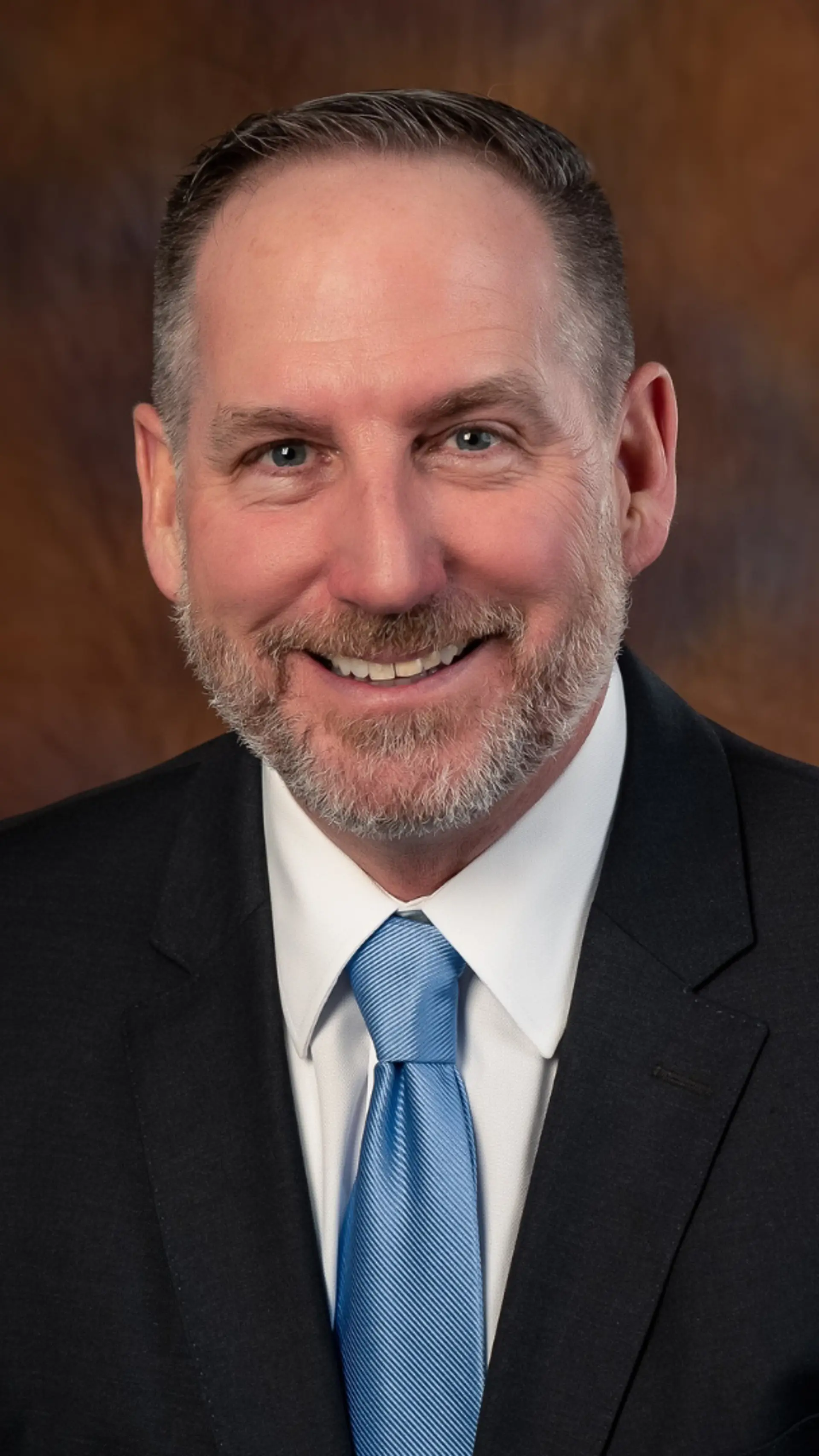 Mike Oster - <p>Retired Brigadier General Mike Oster helps leaders build stronger teams, elevate performance and make excellence an everyday standard.</p>