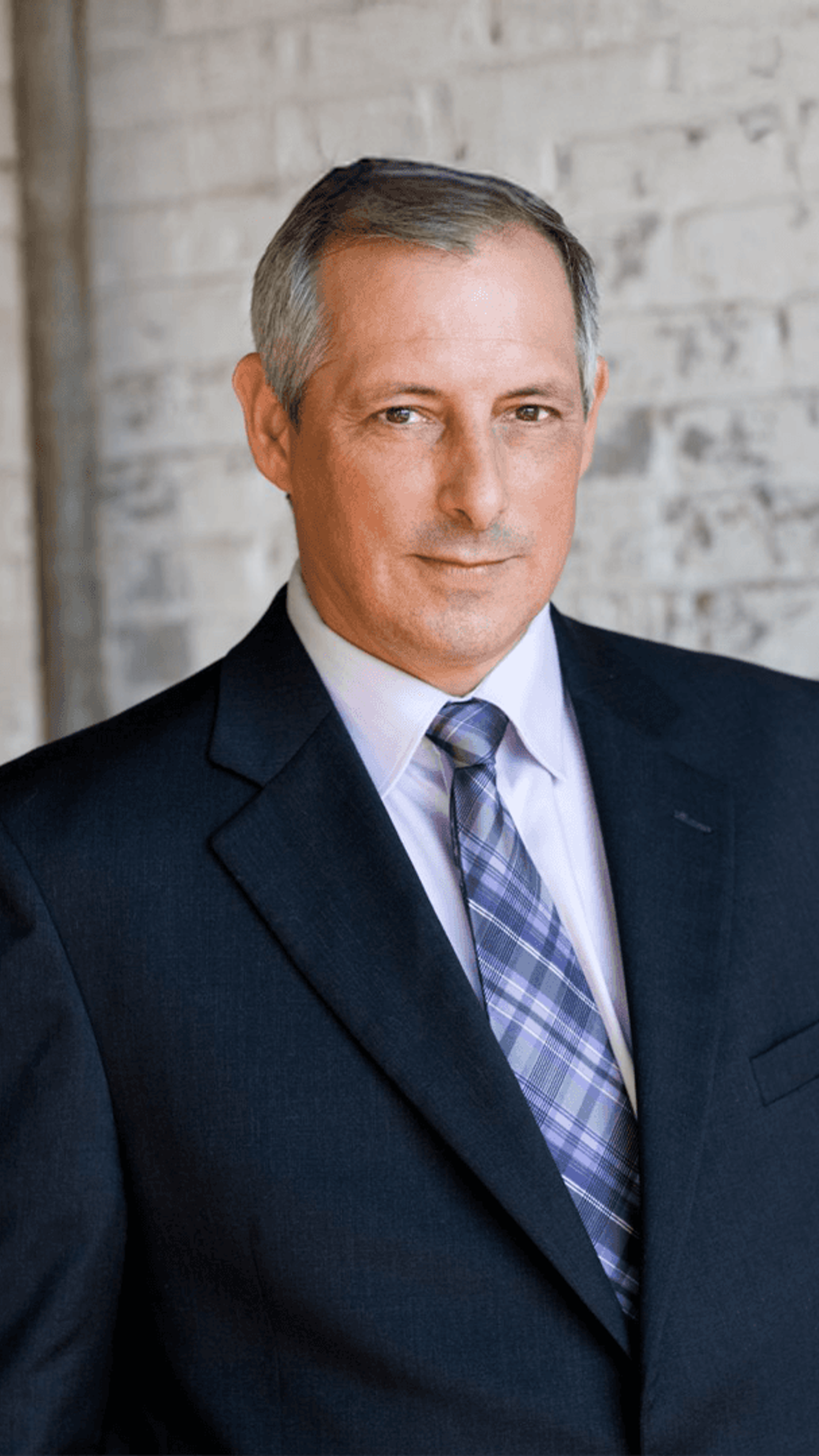 Tony Buettner - Tony Buettner, Blue Zones expert, inspires resilience and boosts productivity. Book now for transformative insights.