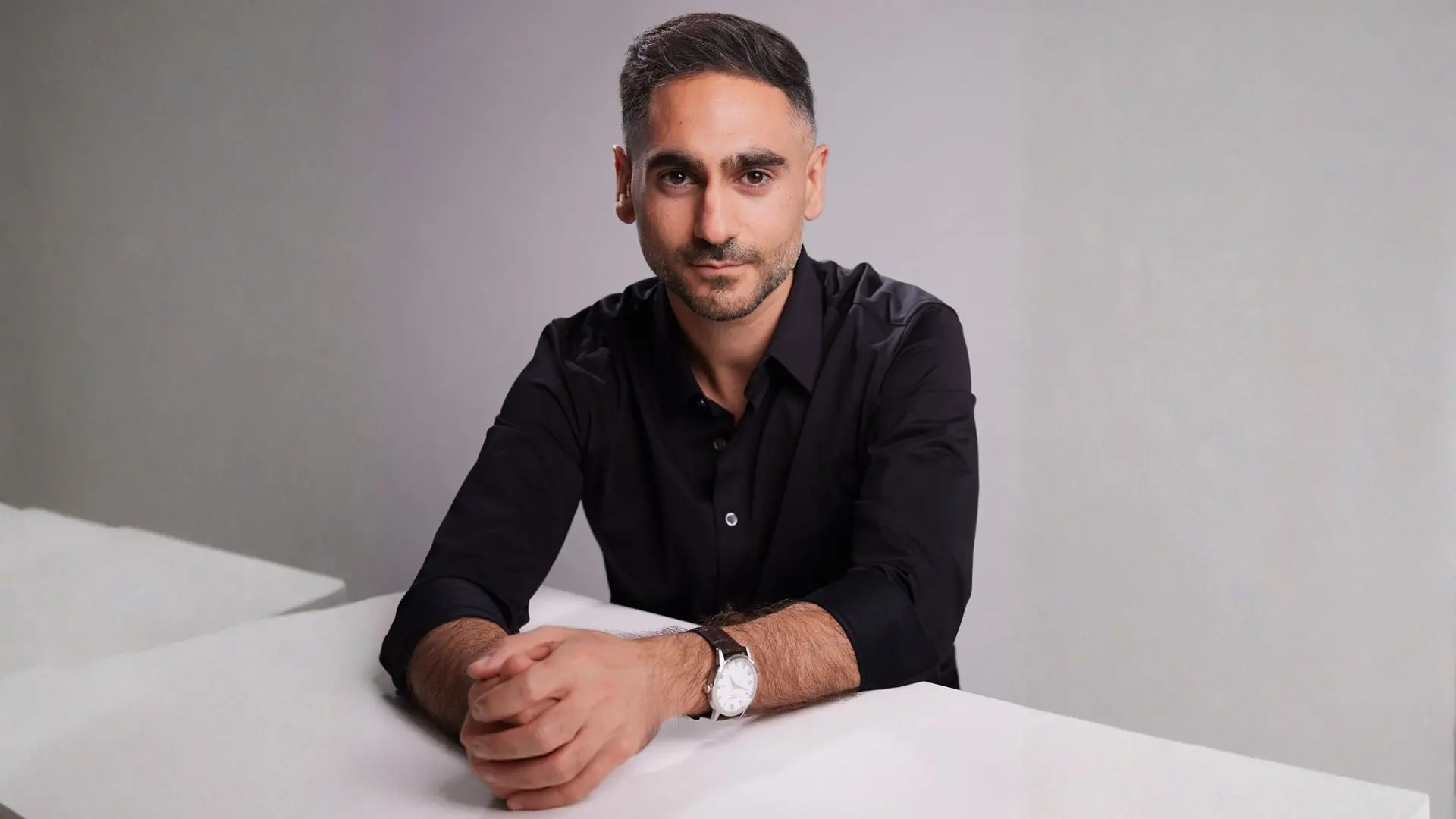 Alex Banayan - <p data-start="268" data-end="447">Alex Banayan delivers high-energy keynotes on growth, perseverance, and unlocking success through his proven Third Door framework.</p>