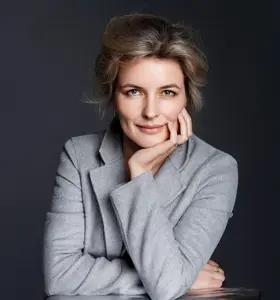 Dr Iya Whiteley