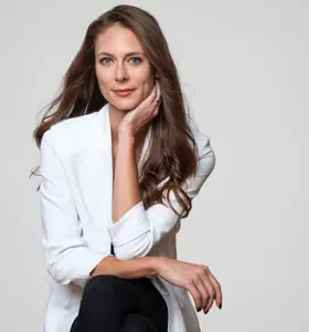 Sara Mitich - Actor and creator of the R_SET™ Method, Sara Mitich speaks on emotional regulation, resilience, and leadership presence.