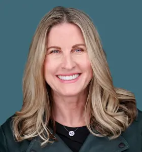 Lisa Ann Oliveira - Bestselling author and 18-time Ironman, Lisa Ann Oliveira inspires audiences to rise, rebuild, and redefine their legacy.