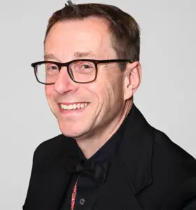 Anthony "Tas" Tasgal - Anthony “Tas” Tasgal helps brands communicate with clarity through storytelling, behavioural science and sharp strategic insight.