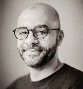 Mo Gawdat - Mo Gawdat, tech visionary and bestselling author, helps leaders harness AI and navigate the future with clarity.