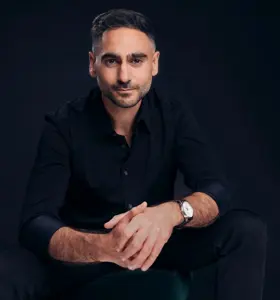 Alex Banayan - Alex Banayan delivers high-energy keynotes on growth, perseverance, and unlocking success through his proven Third Door framework.