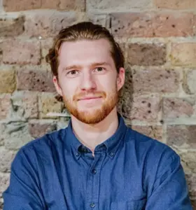 Oscar Cooper - Formula 1 insider turning global brand strategy into powerful audience engagement.