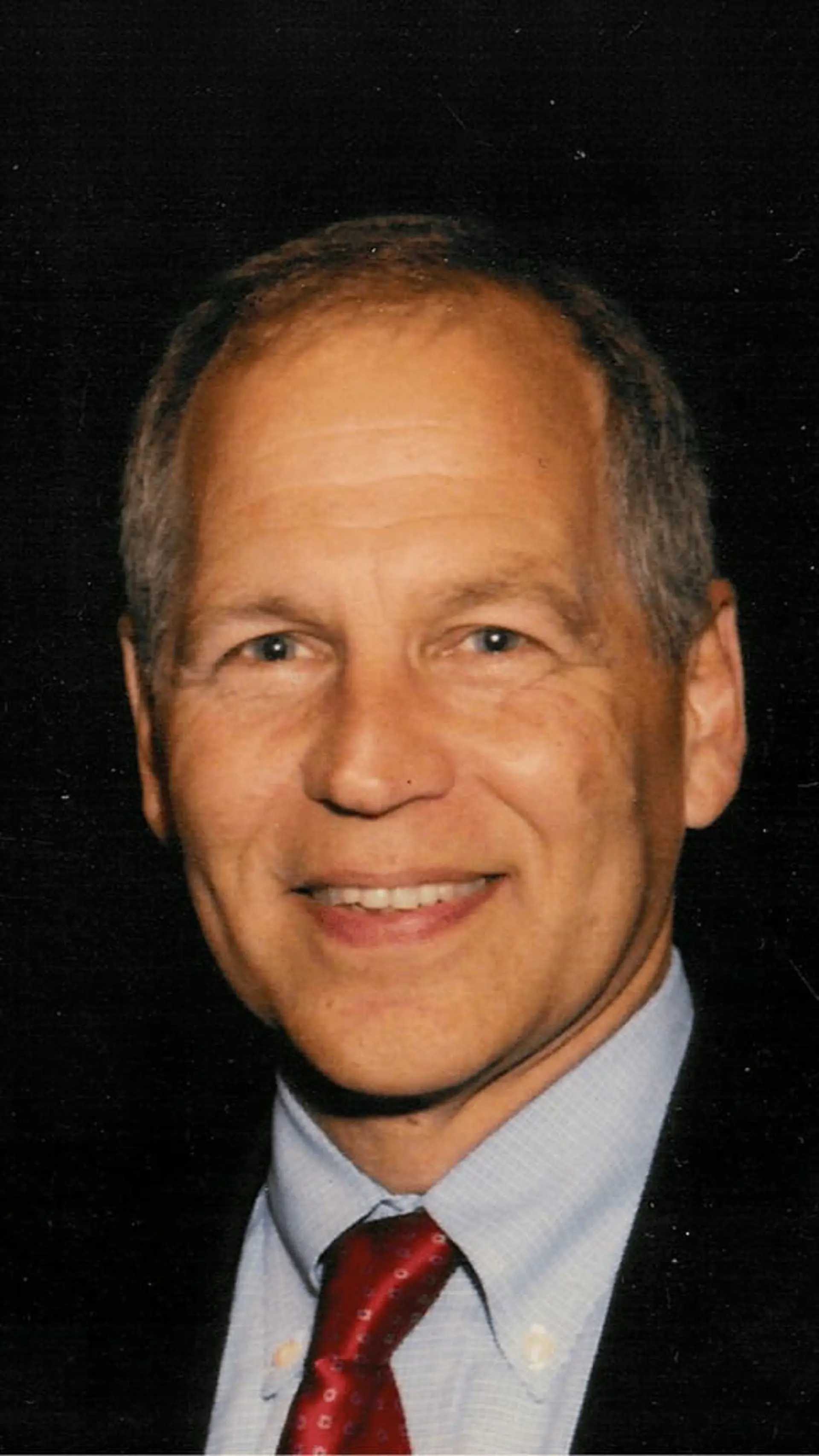 Robert Genetski - Economist, academic, author, executive, and investment advisor humorously simplifying classical economic principles