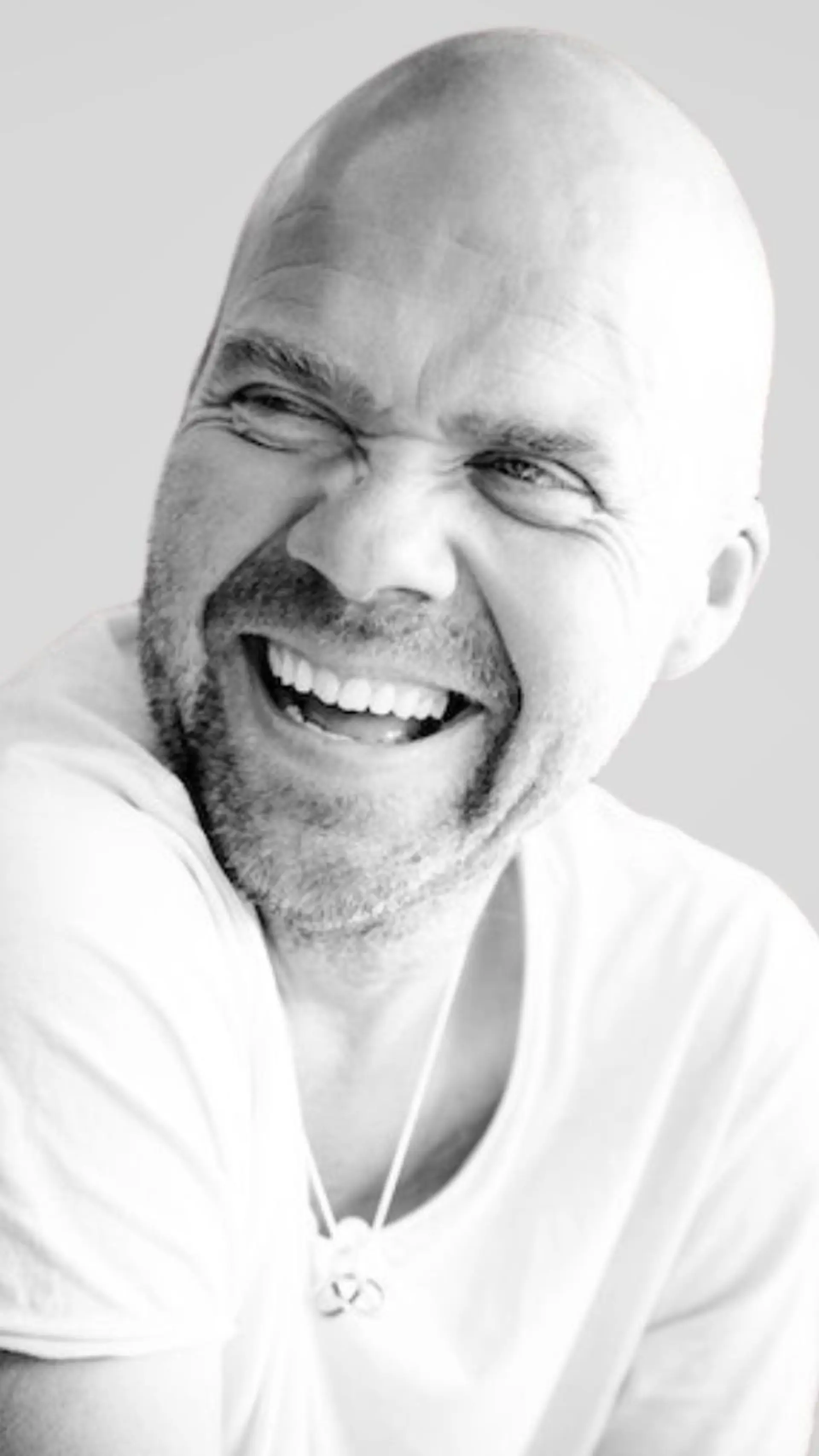 André Heuvelman - <p data-start="282" data-end="479">André Heuvelman blends music, silence, and leadership insight to create keynotes that transform pressure into clarity, connection, and lasting impact.</p>