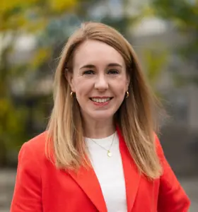 Maddy Savage - BBC broadcaster and skilled moderator bringing warmth, clarity, and authority to global conversations on tech, business, and climate.