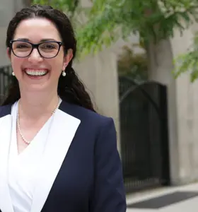 Ruth Gotian - Unlock high performance with Dr. Ruth Gotian, Thinkers50’s #1 emerging management thinker and expert on success mindsets in elite performers.