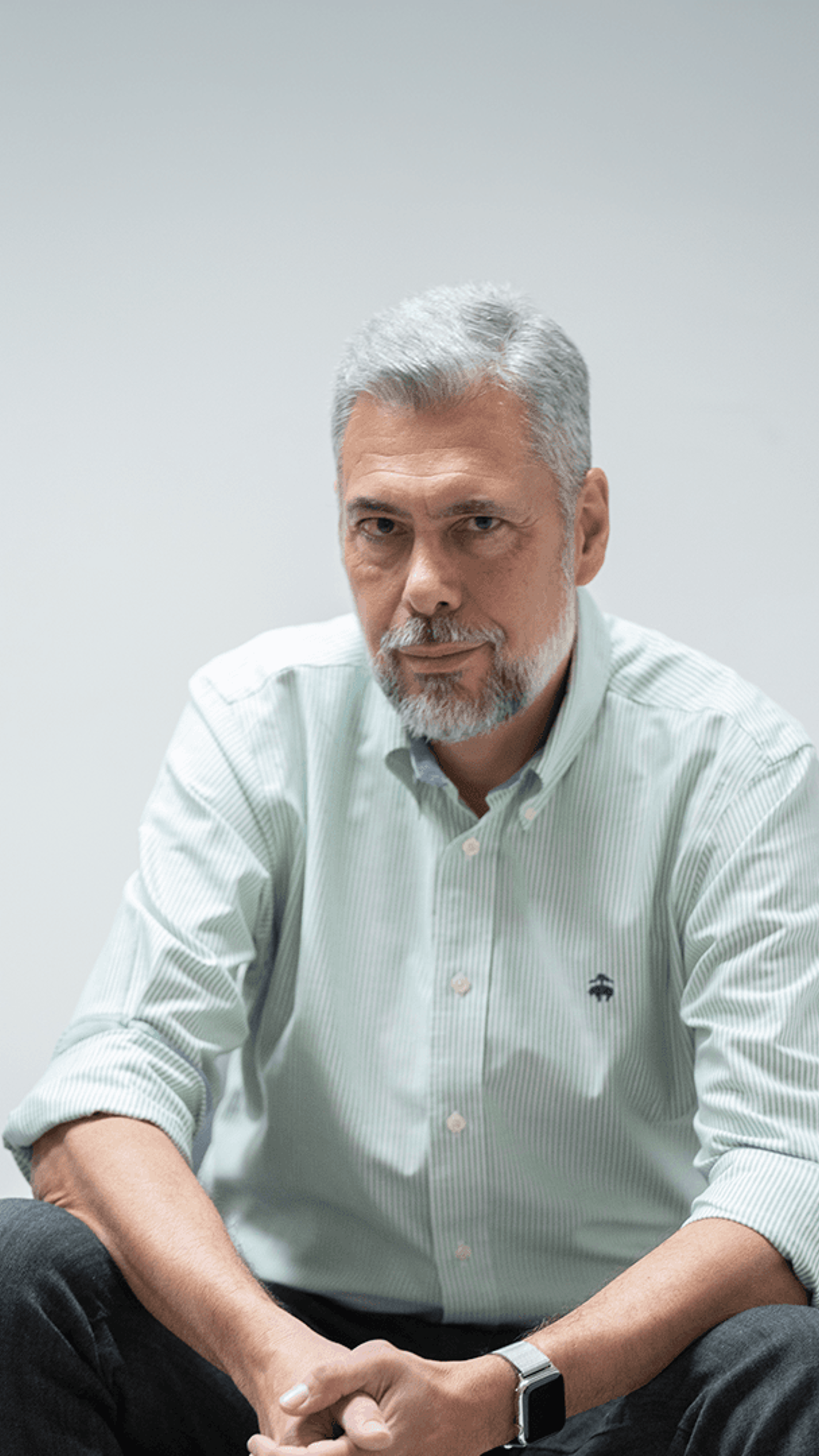 Enrique Dans - Enrique Dans is a renowned tech industry expert with a Ph.D. from UCLA and an MBA from Instituto de Empresa.