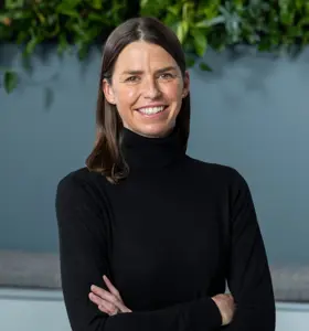 Lauren Pedersen - Lauren Pedersen, CEO of SportAI, revolutionizes sports analytics with AI and biomechanics, helping organizations leverage data for performance and business growth.